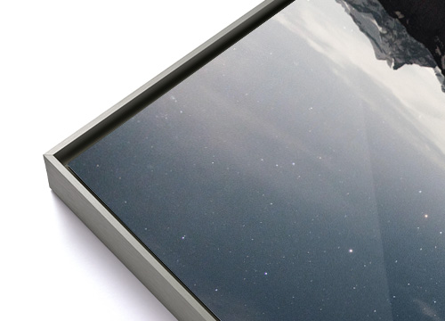 Aluminium shadow-gap frame Brushed